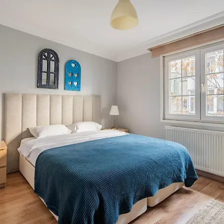 Exclusive Flat With Terrace In Nisantasi
